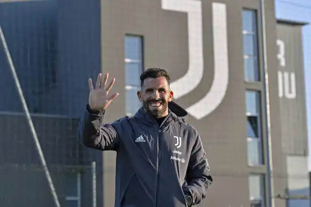 Tevez acordó de palabra ser el próximo DT “canalla”