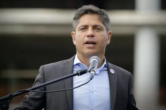 Axel Kicillof denunció a la SIDE por presunto espionaje ilegal y exigió una investigación judicial