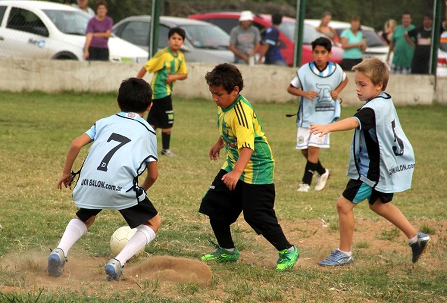 Torneo Infantil: Suspendido por el mal estado de las canchas