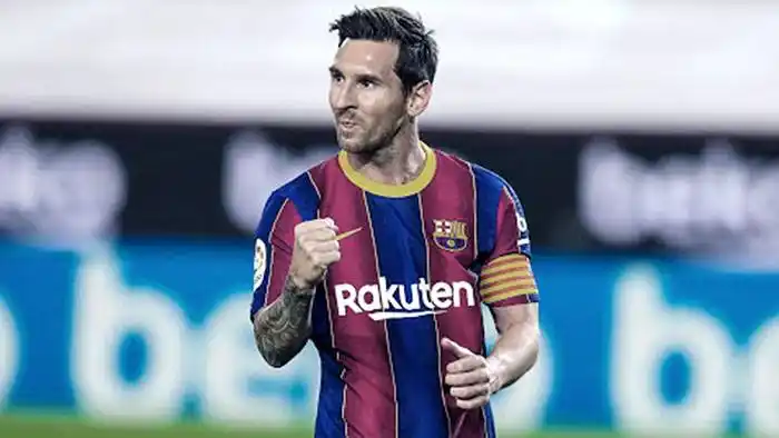 Lionel Messi vuelve a  integrar el �Sequipo ideal⬝ de la UEFA otro año más