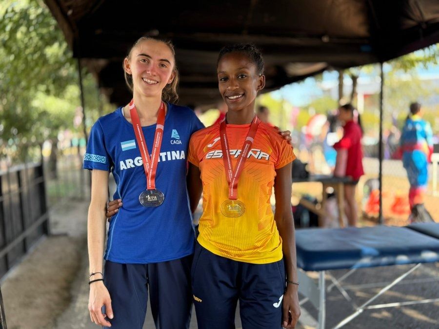 Sofi Fregona junto a la española Paniagua.Foto: PRENSA AEFC