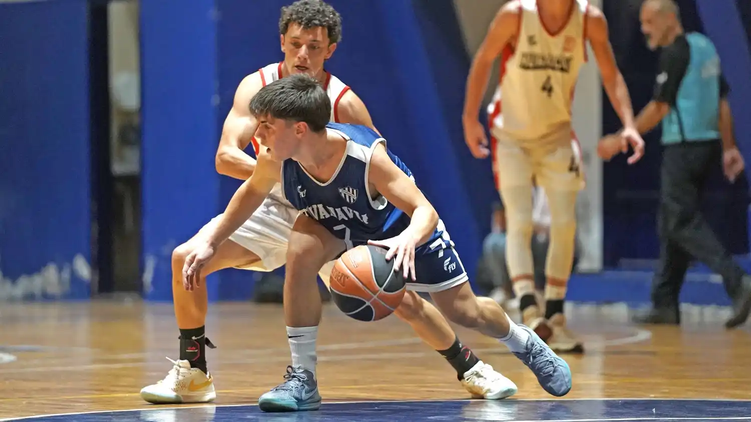 Huracán derrotó a Rivadavia en el Piso de Deportes