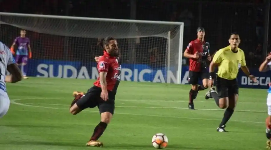 Colón: Zuculini, se quedaría afuera del equipo