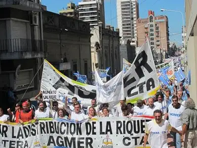 Las clases en Entre Ríos comenzaron con un importante paro docentes   