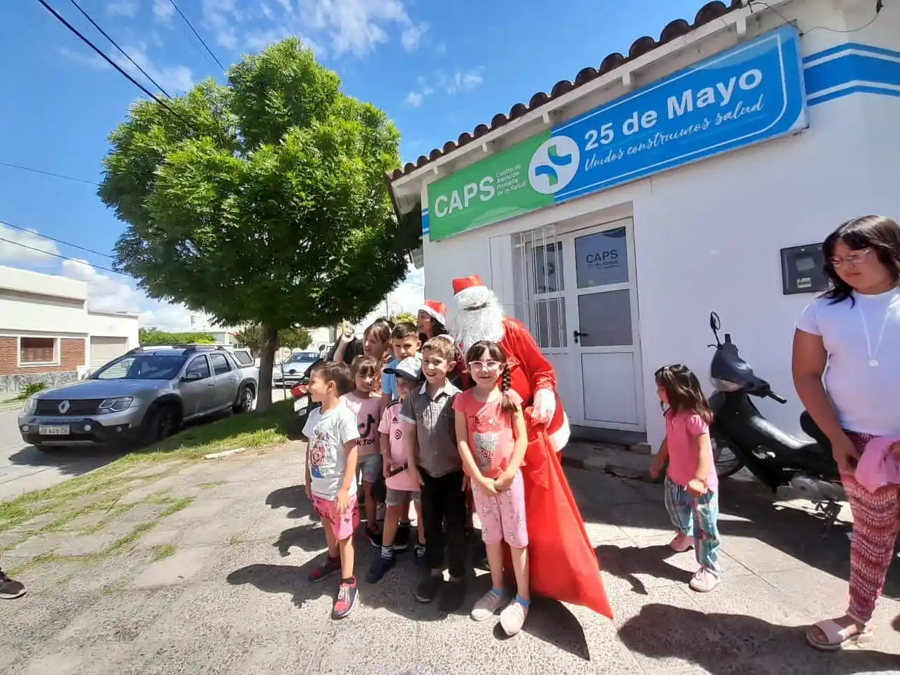 La ilusión de la navidad invadió Tres Arroyos con la visita de Papá Noel