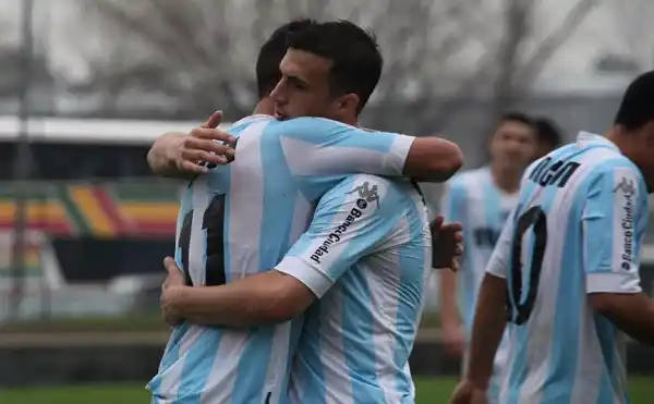 Martín Ojeda marcó dos goles en la Reserva de Racing