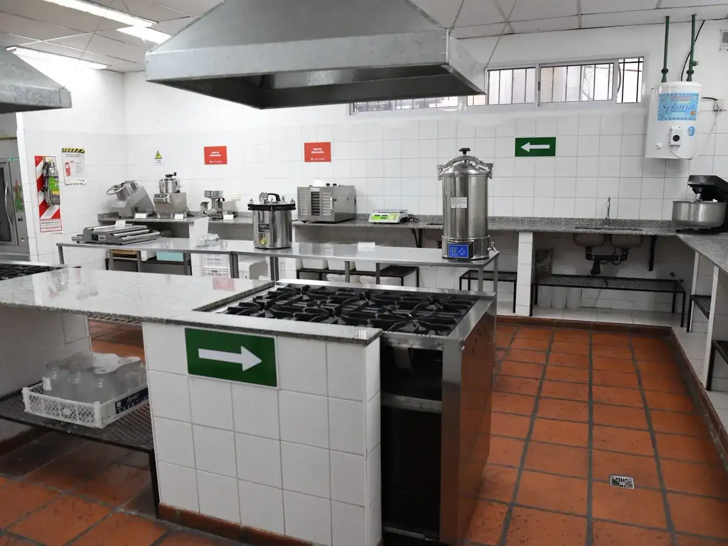 La nueva sala de elaboración de alimentos funciona junto a la Unidad de Gestión Comunitaria 3 de Morón.