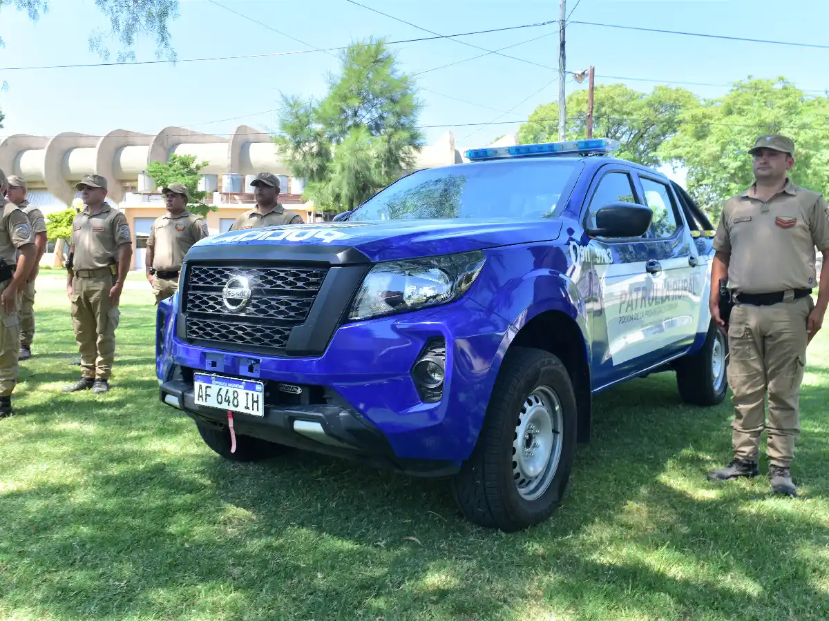 Busso entregó fondos por buenas prácticas agropecuarias y camioneta para la Patrulla Rural   