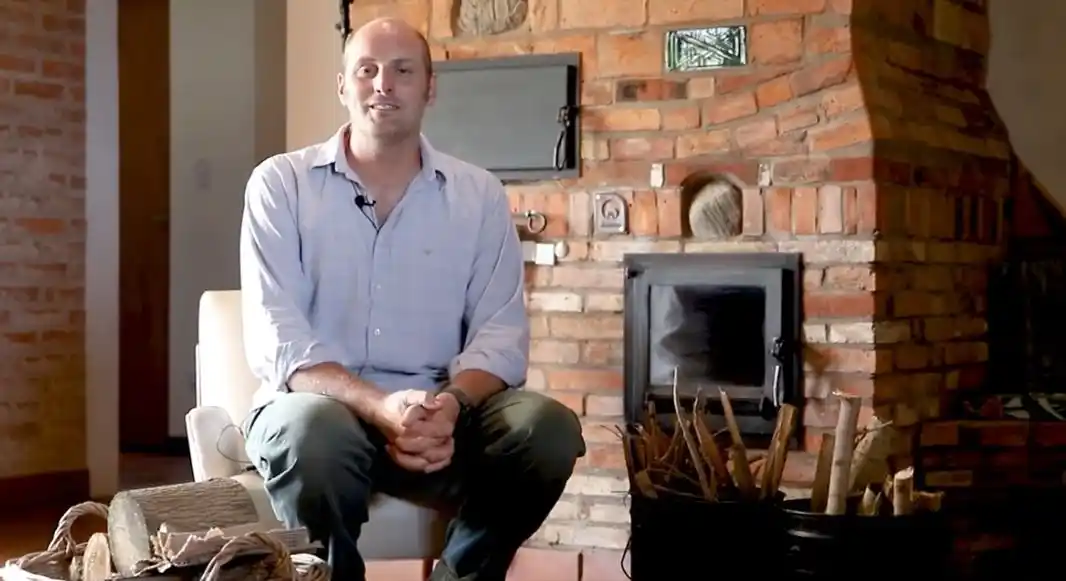 Calor con conciencia: el trabajo del ingeniero chascomunense Pablo Kulbaba en estufas de alta eficiencia y bajo impacto ambiental