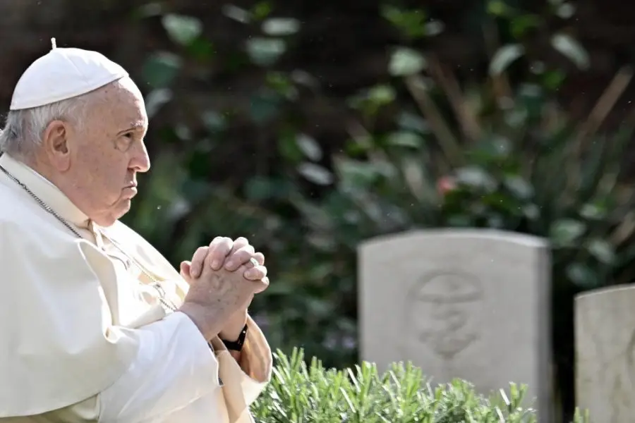 El papa Francisco llamó a Javier Milei para felicitarlo por su triunfo en el balotaje