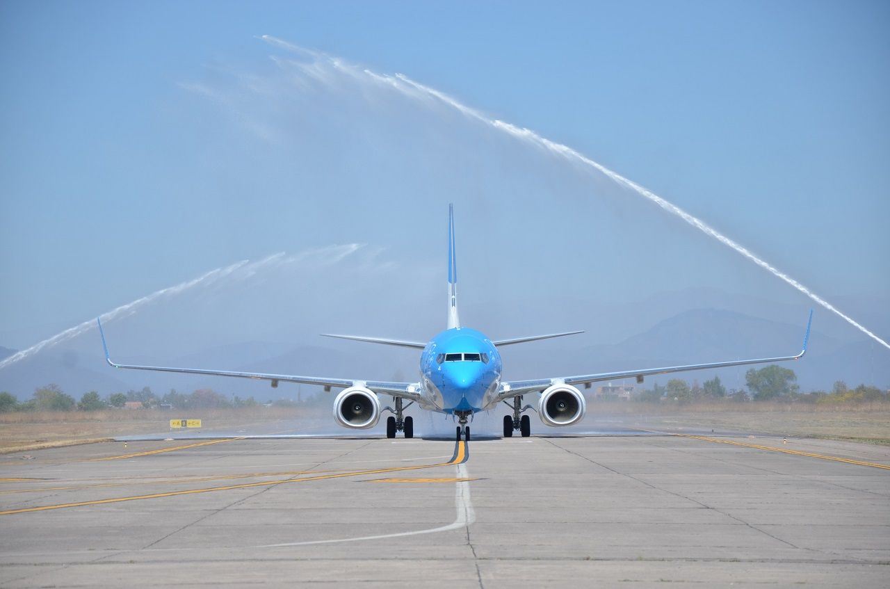 El nuevo Boeing 737-800 de Aerolíneas Argentinas (LV-GVC) ingresó al servicio comercial