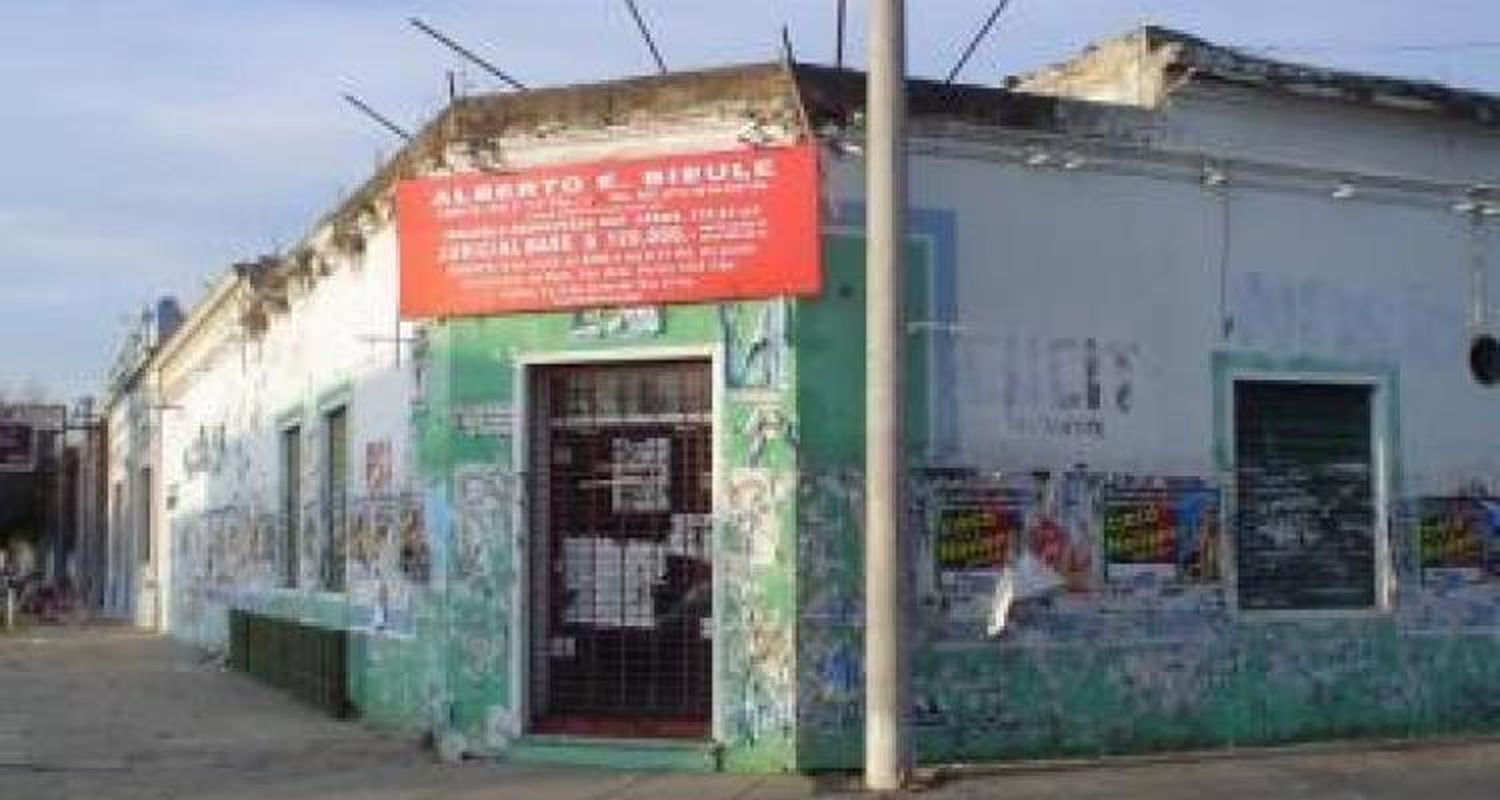 Un grupo empresario compró la esquina del ex Supermás