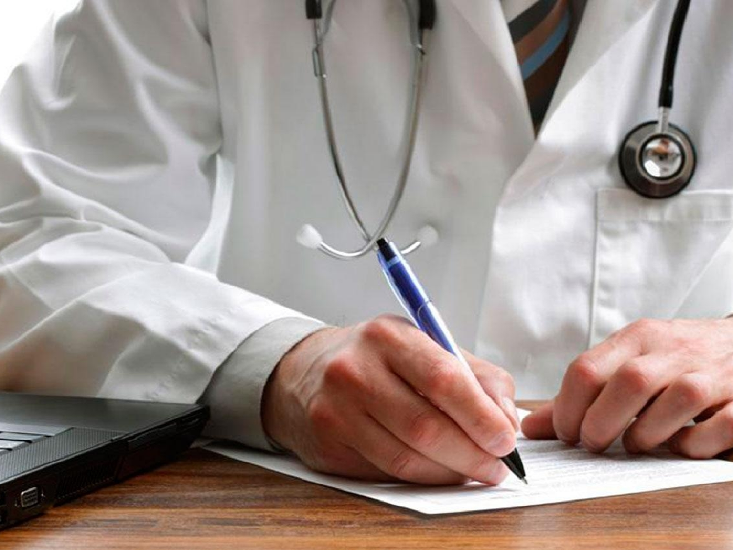 No paran los aumentos: las prepagas suben 7,5% desde mayo