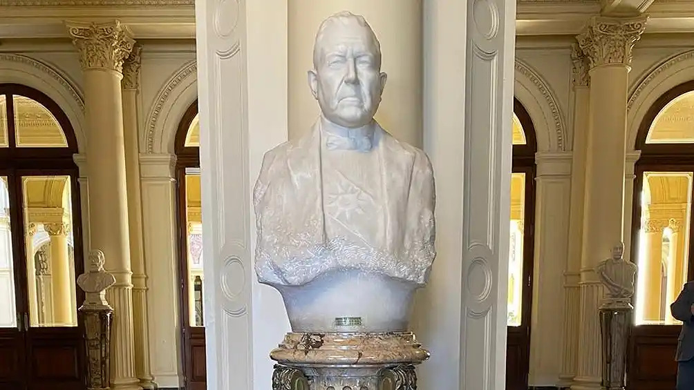 Repusieron el busto de Hipólito Yrigoyen en la Casa Rosada