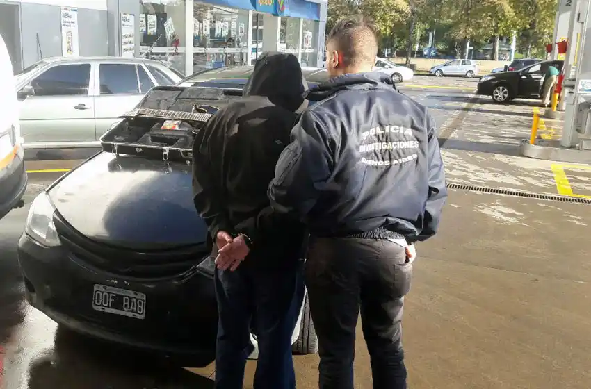 Le robó la guitarra y después se la intentó vender: quedó detenido