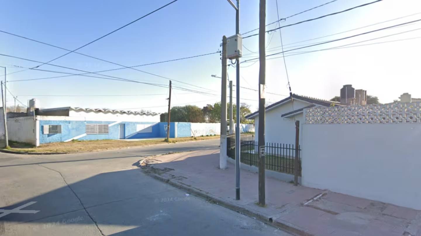 La víctima contó que le pegaron en las costillas y el estómago para llevarse su riñonera.
