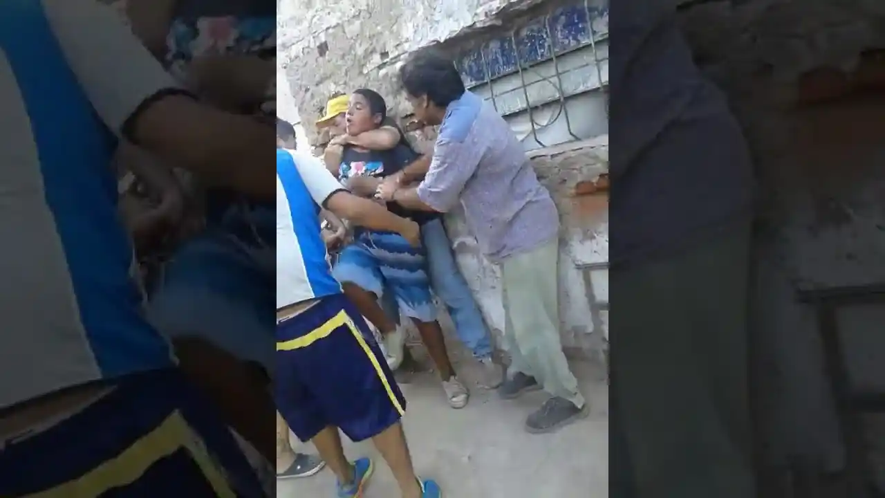 Un joven fue golpeado por negarse a vender marihuana