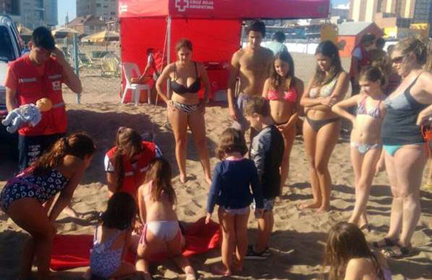 La Cruz Roja realiza un curso obligatorio para los voluntarios