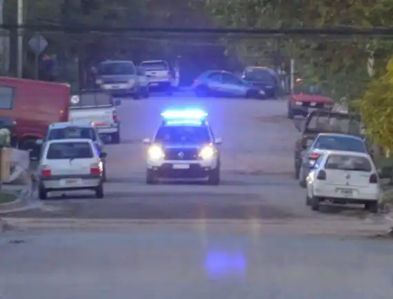 Convocan a civiles a conducir los autos de la policía bonaerense para "dar mayor capacidad operativa"