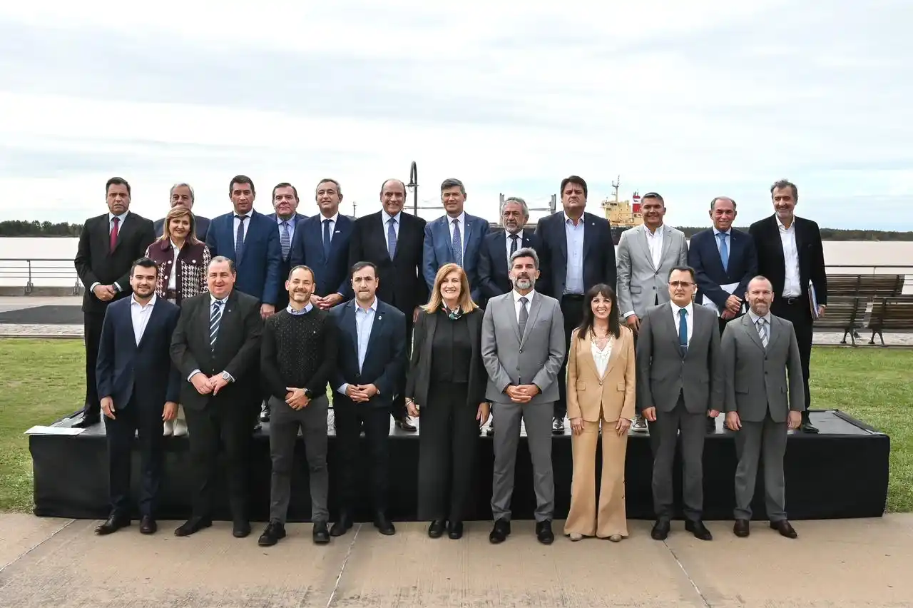 Rosario Romero participó de un encuentro federal de intendentes en la ciudad de Rosario