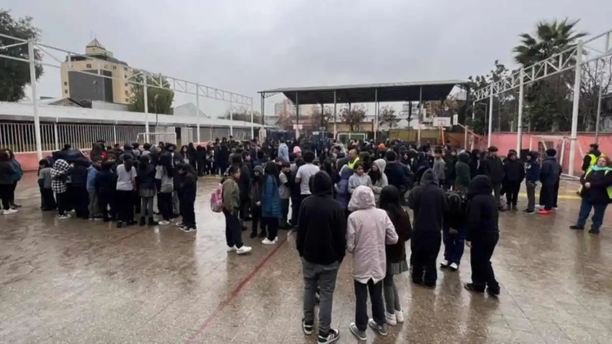 Escuela Cervantes en Santiago de Chile aclara que niños involucrados en abuso a otro no son venezolanos (COMUNICADO)