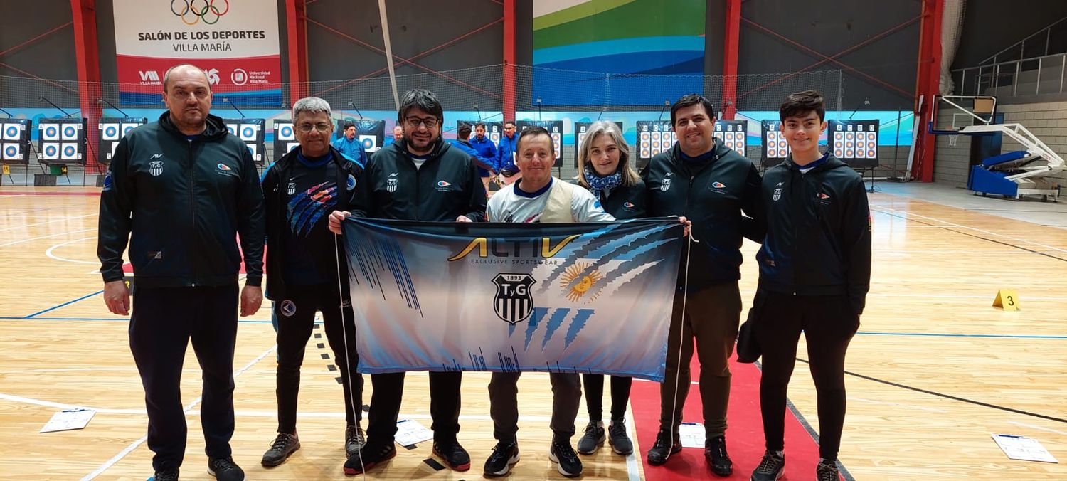 Los representantes del Club Tiro y Gimnasia