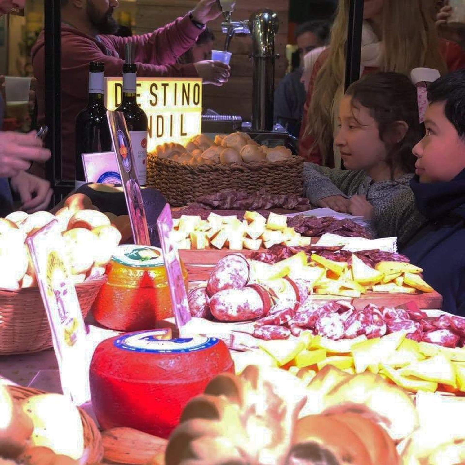 Fuerte presencia de Tandil en la feria "Caminos y Sabores" 