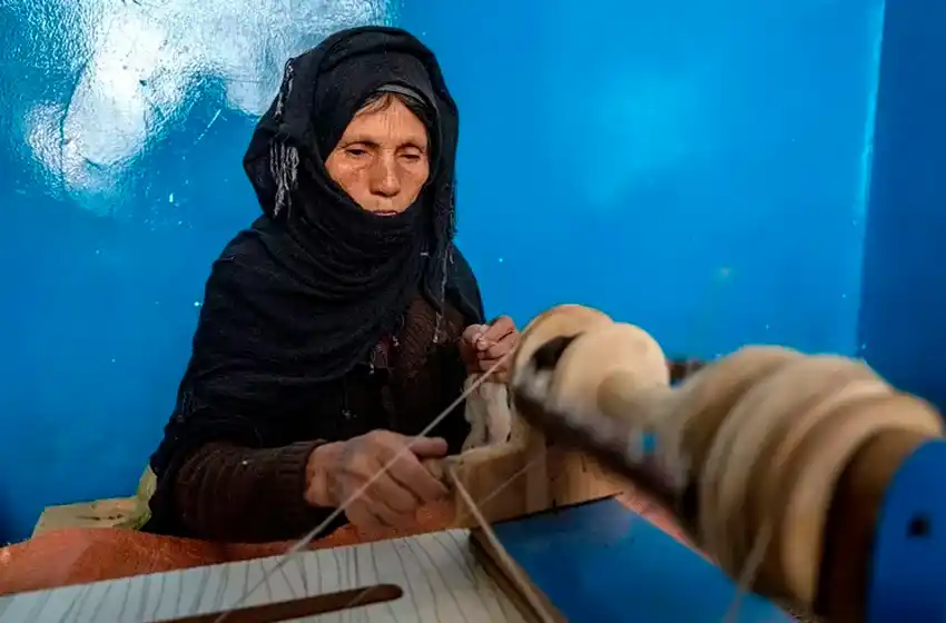 Cómo los talibanes convirtieron a Afganistán en el país más represivo del mundo para las mujeres