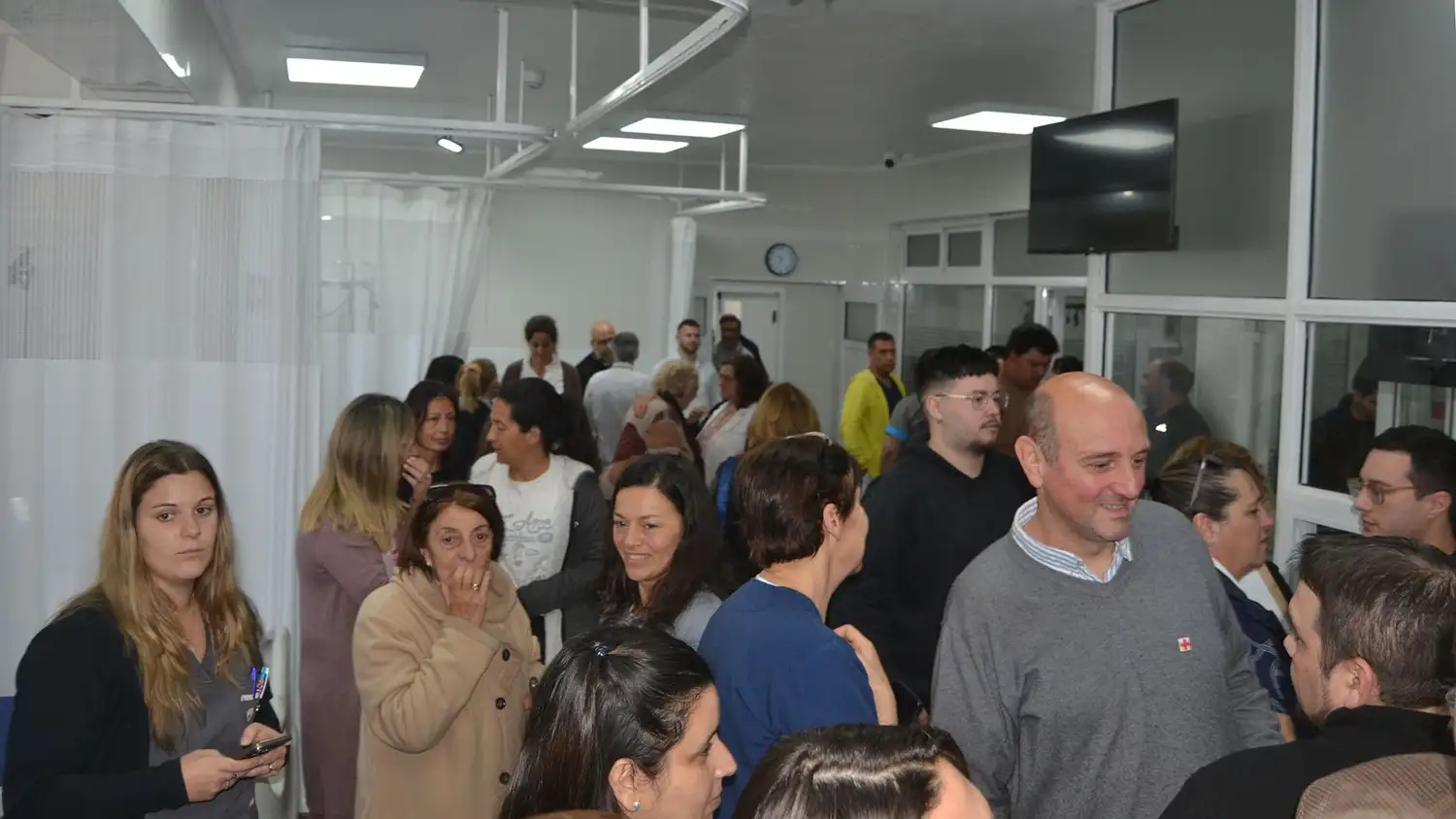 Reinauguraron la sala de Terapia Intensiva del Hospital San Antonio