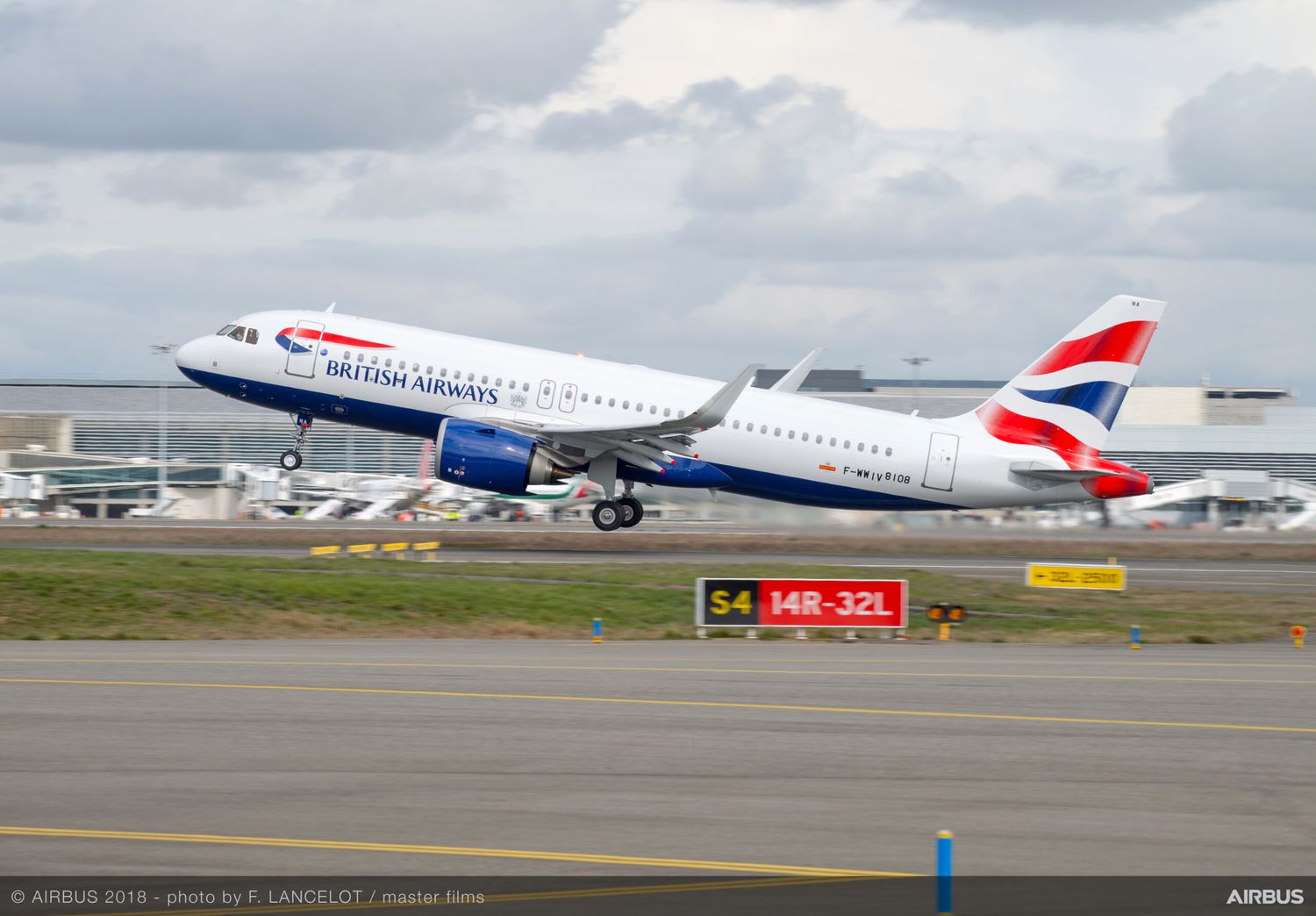 IAG confirma pedido por once A320neo y tres A321neo