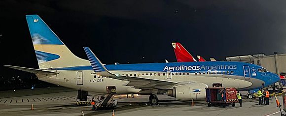Avión de Aerolíneas Argentinas que volaba a Bogotá regresa a Aeroparque: Esto Sabemos
