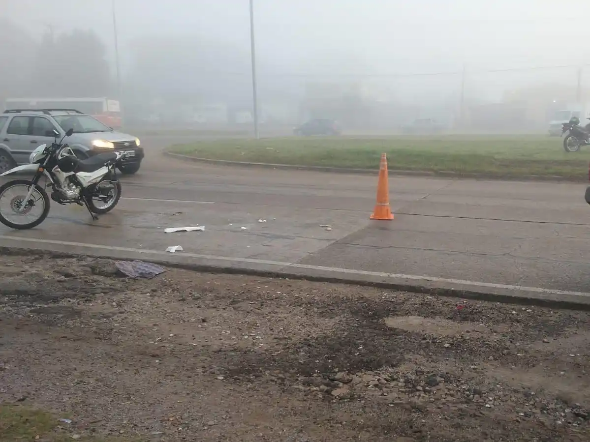 Uno de los conductores sufrió una fractura en una de sus piernas y tuvo que ser trasladado al hospital de urgencia.