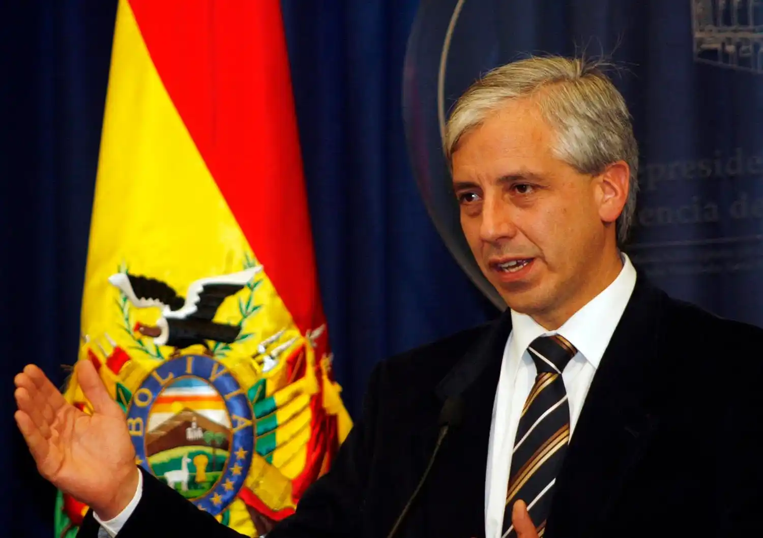 Bolivia: El vicepresidente empujó a una diputada opositora
