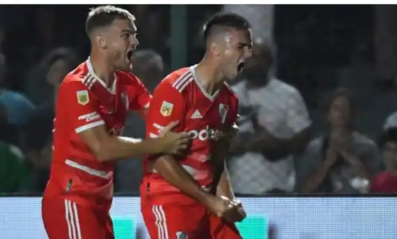 River ganó y se subió a la punta