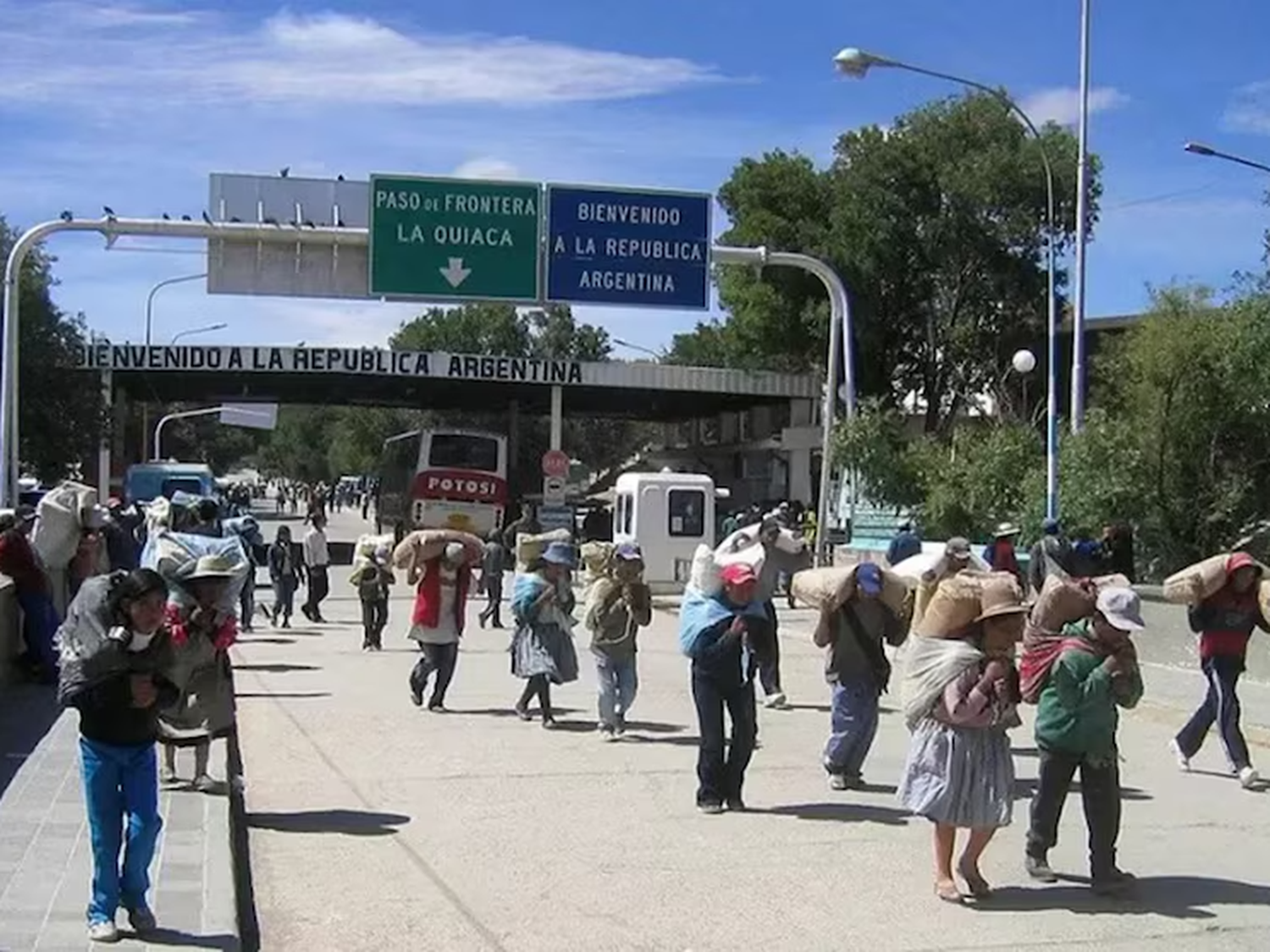 Encontraron en la frontera con Bolivia a una adolescente que había desaparecido hace 10 días en Buenos Aires