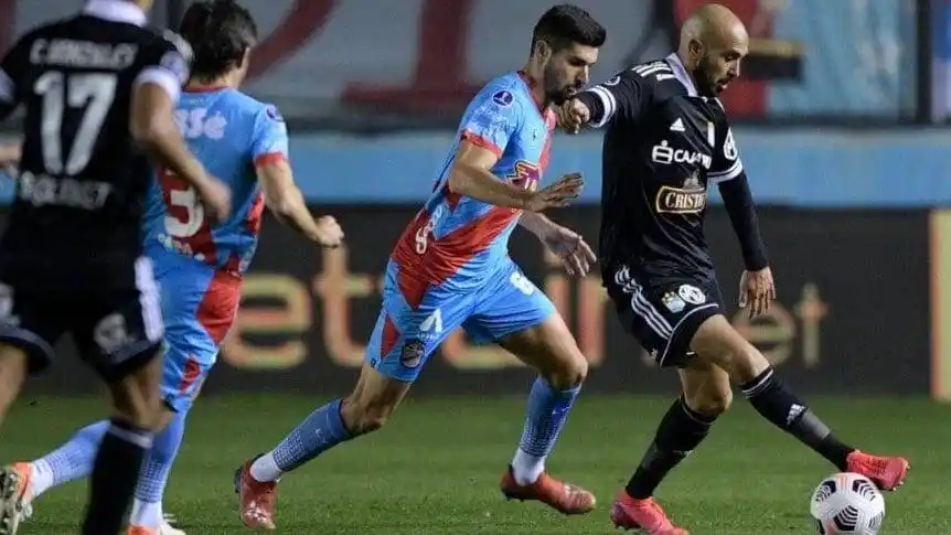 Arsenal no pudo con Sporting Cristal y se despidió de la Copa Sudamericana