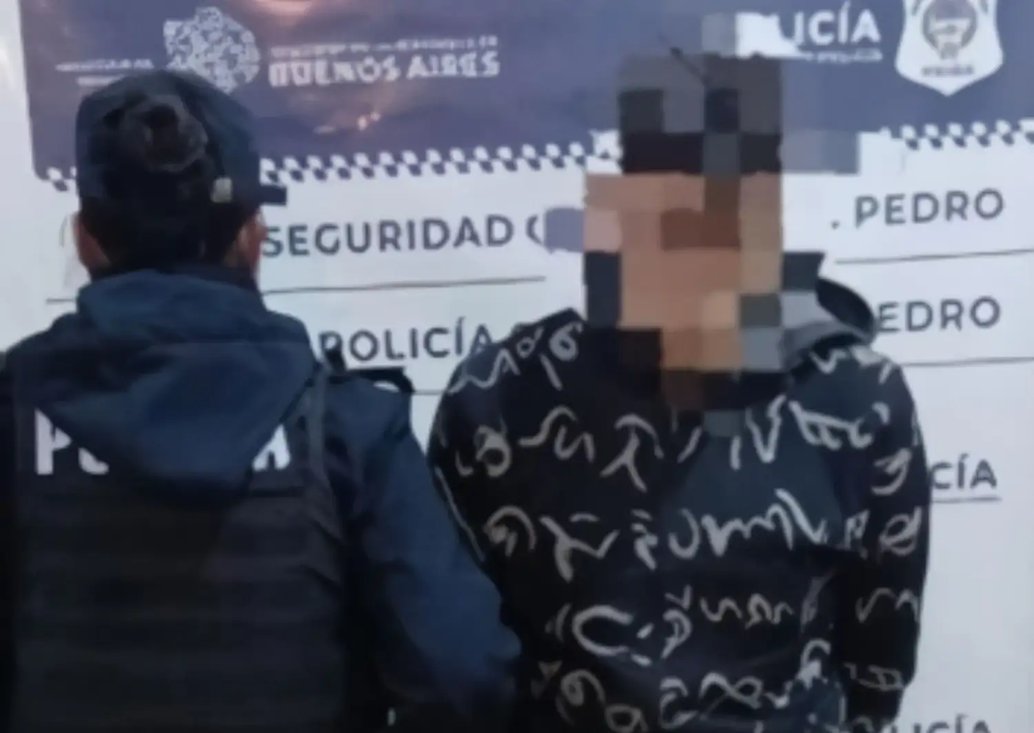 aprehendido por robar bandera de argentina