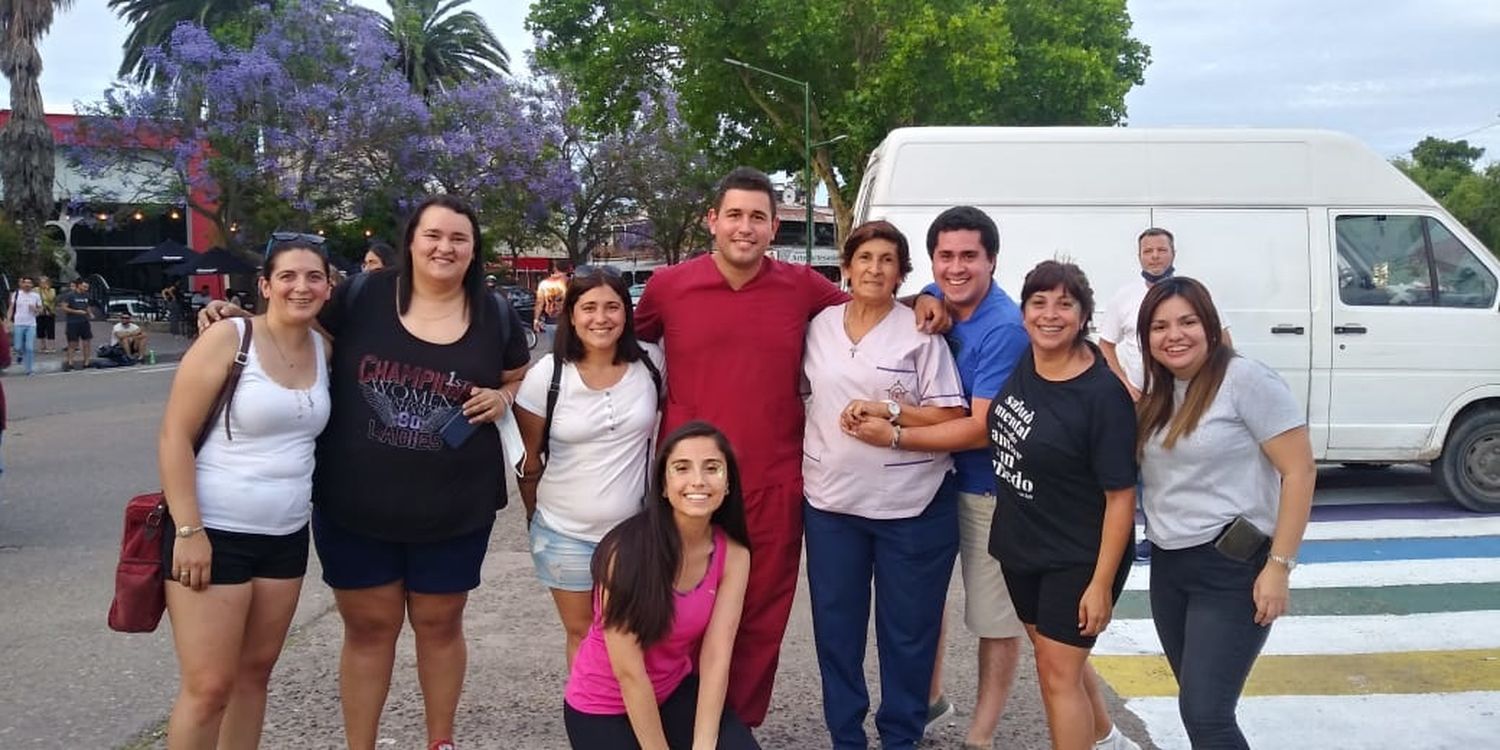 El Hospital Centenario participó de la primera Marcha del Orgullo