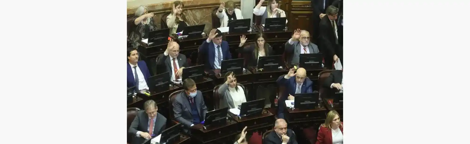 El aumento generó el descontento en la sociedad y ahora será discutido en sesión especial.