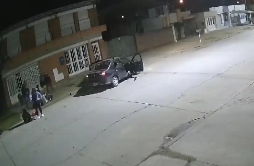 Captura del video donde se observa el impacto y la posterior pelea.