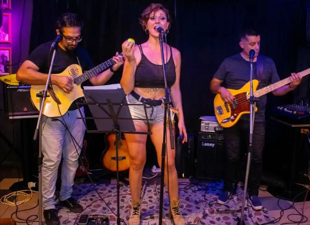 El dúo paranaense Made In China se presentará en Crespo con la participación especial de Sergio "Gato" Musich