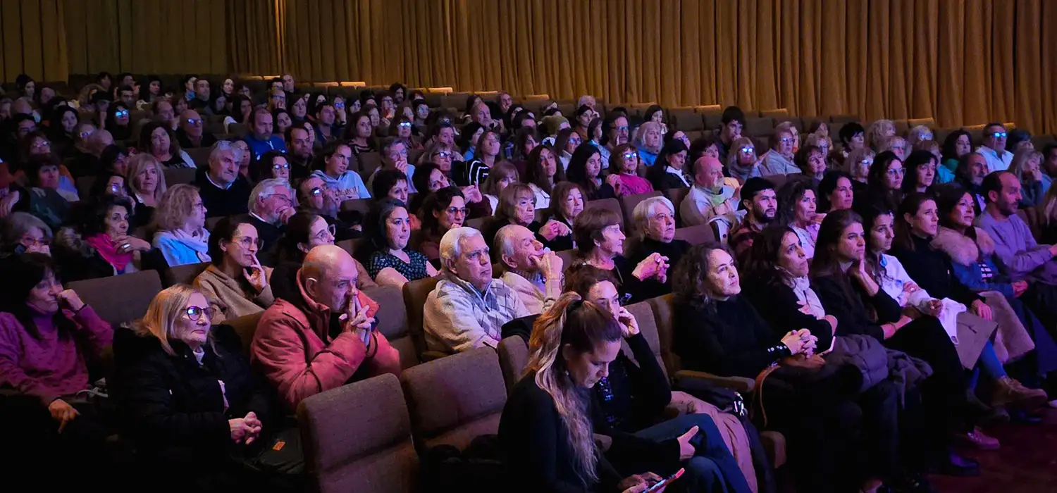 Cierre de la edición 2025 del Mayo Teatral, con amplia convocatoria.