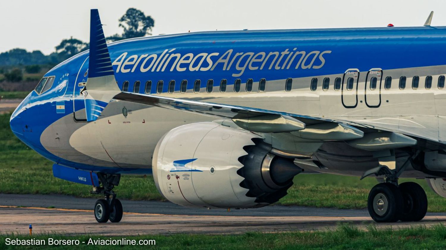 Llegó al aeropuerto de Ezeiza el nuevo Boeing 737 MAX 8 de Aerolíneas Argentinas (LV-KKD)