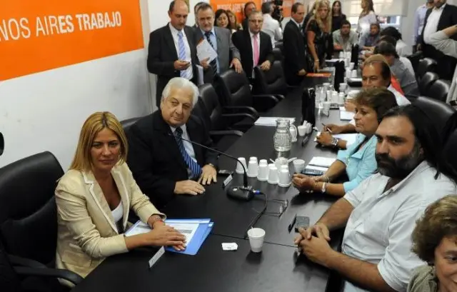 Paro Docente: Contradiciendo a De Lucía, Cuartango sostiene que descontarán los días de huelga