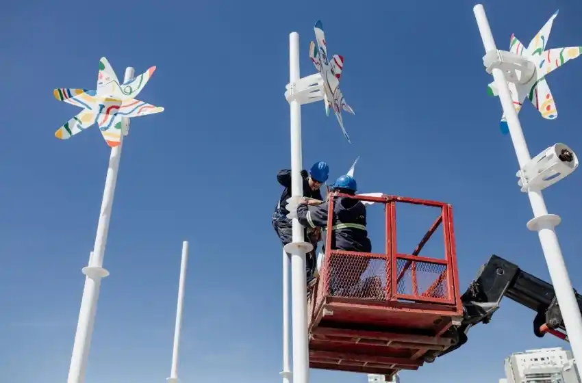 Se reacondicionaron las columnas y los molinos de viento del Paseo Dávila