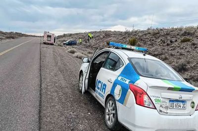 Trágico vuelco en ruta 6, cerca de General Roca: tres personas muertas