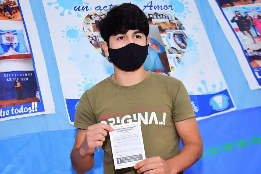 Este viernes se inmunizan los jóvenes nacidos entre 1998 y 2000 en Capital