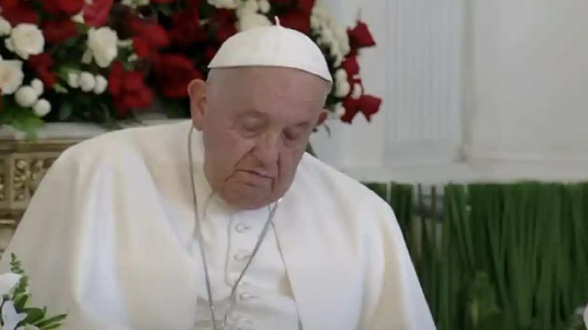 El papa pide «incrementar el diálogo interreligioso» para luchar contra «el extremismo»