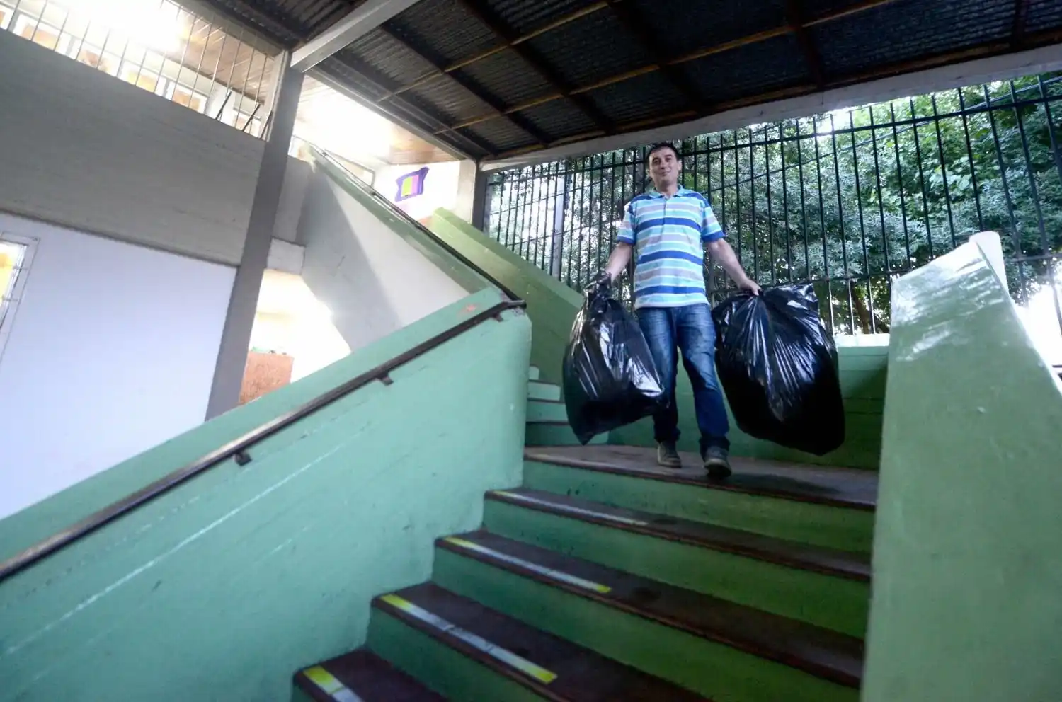 Tras las elecciones, hay clases este lunes en todas las escuelas bonaerenses