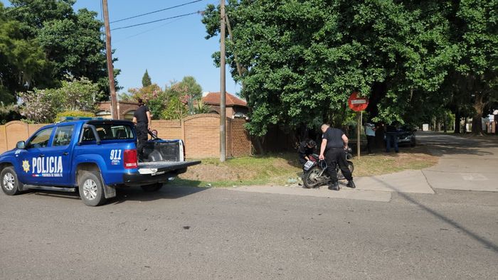 Violento accidente en el sur de la ciudad: dos personas hospitalizadas tras un fuerte choque - 2